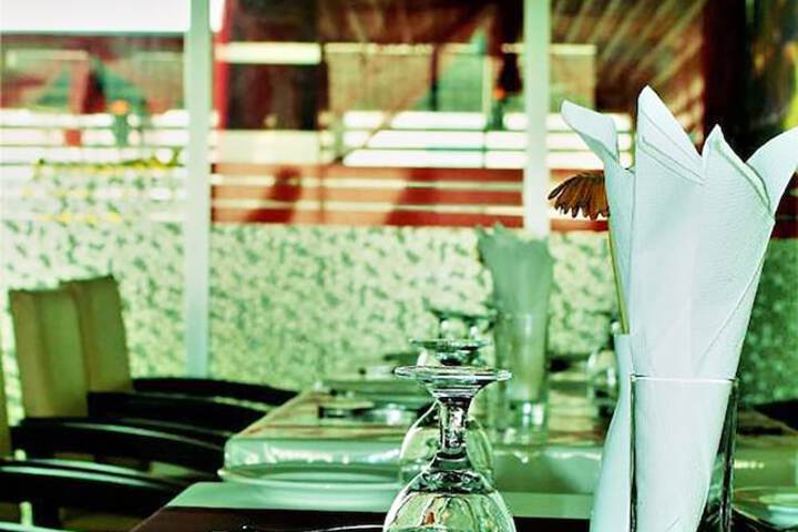 Dining 60 of 74