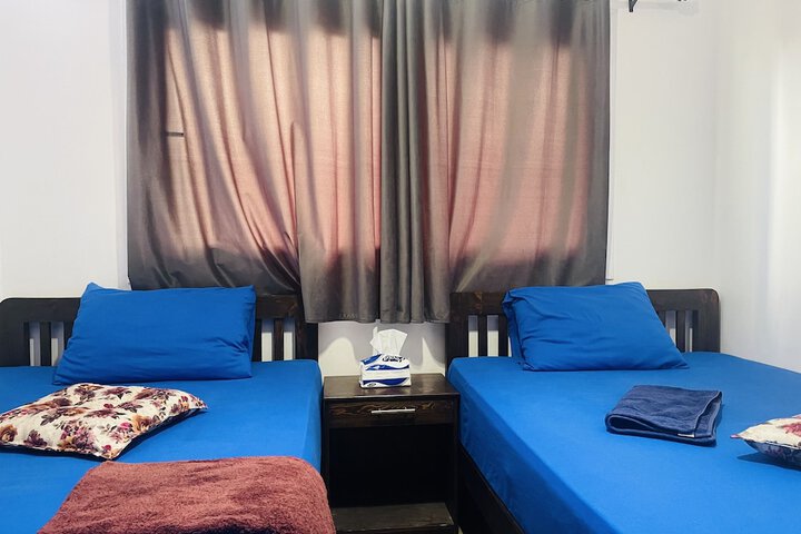 Room 3 of 108