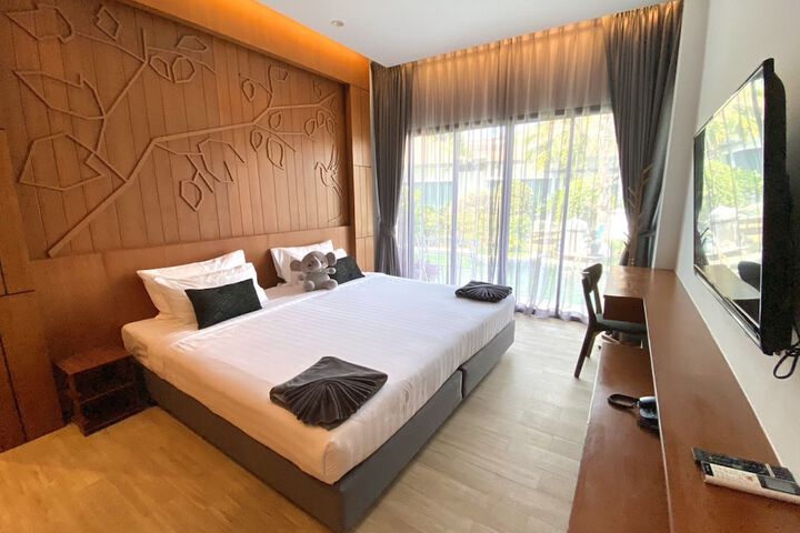 Room 25 of 132