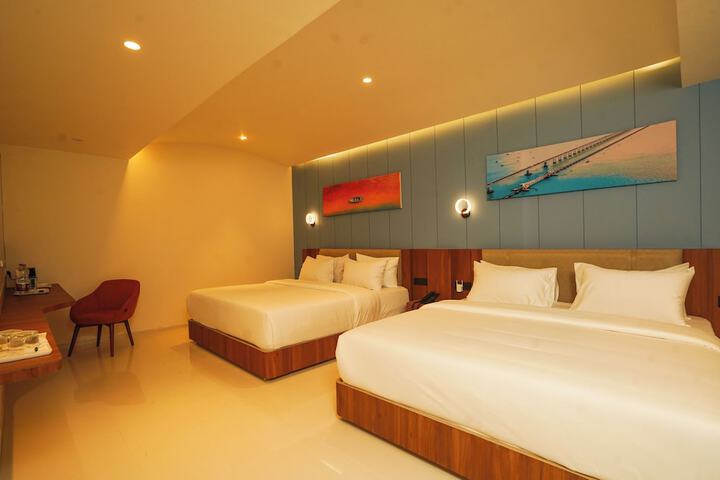 Room 32 of 72