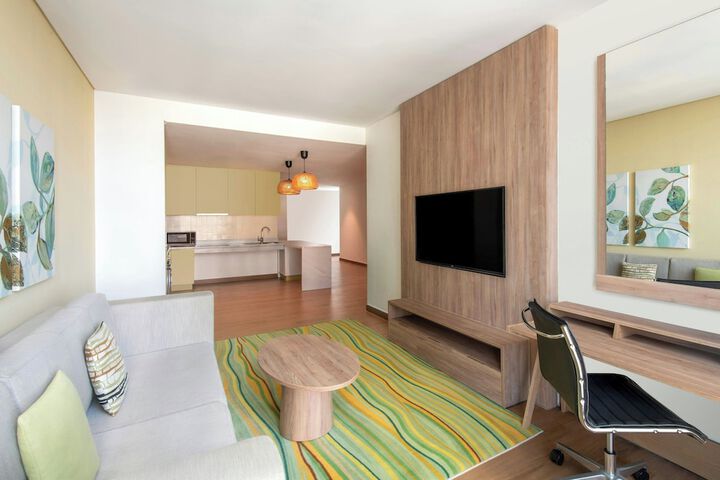 Room 39 of 102