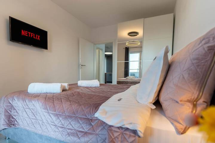 Room 39 of 653