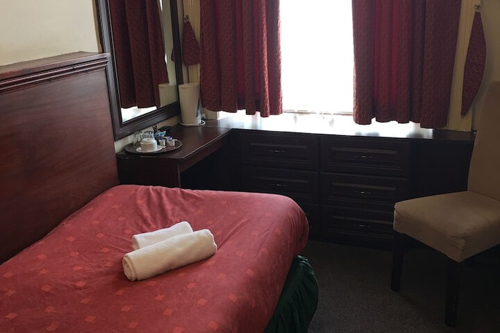 Room 45 of 80