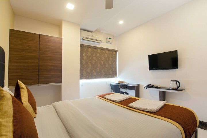 Room 4 of 29