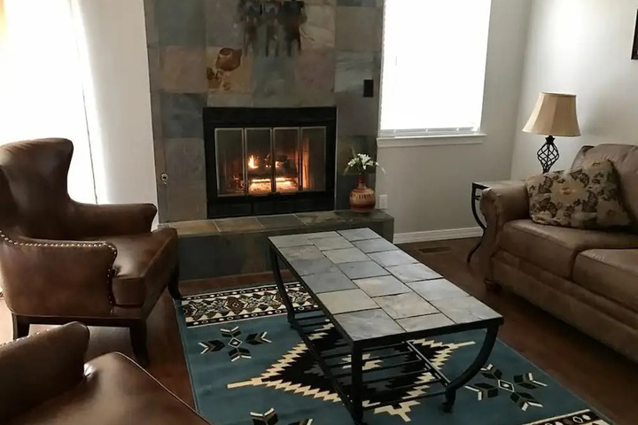 Room 11 of 19