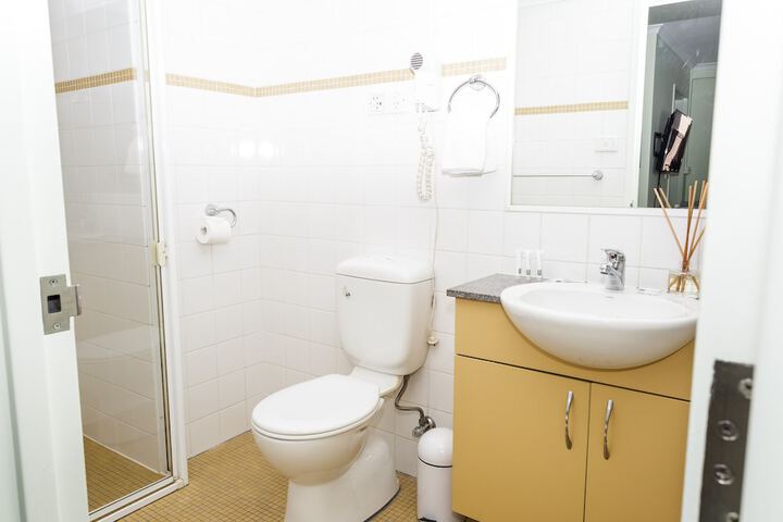 Room 12 of 13