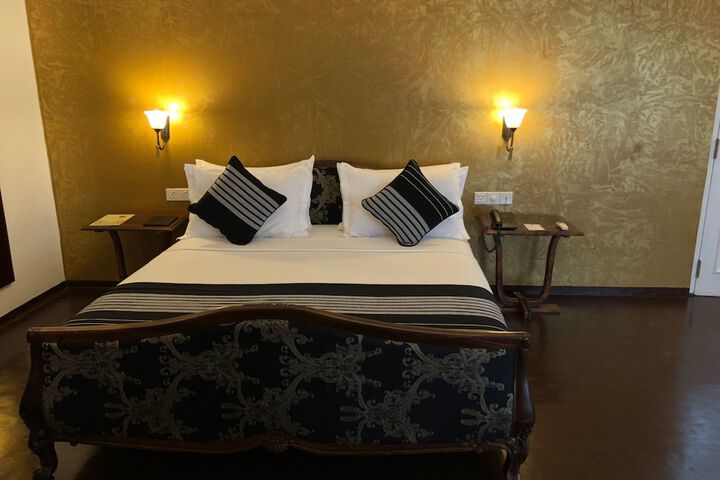 Room 10 of 41