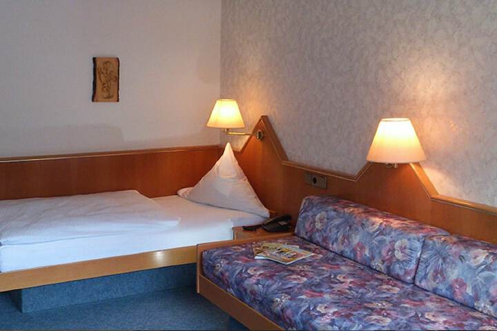 Room 4 of 47