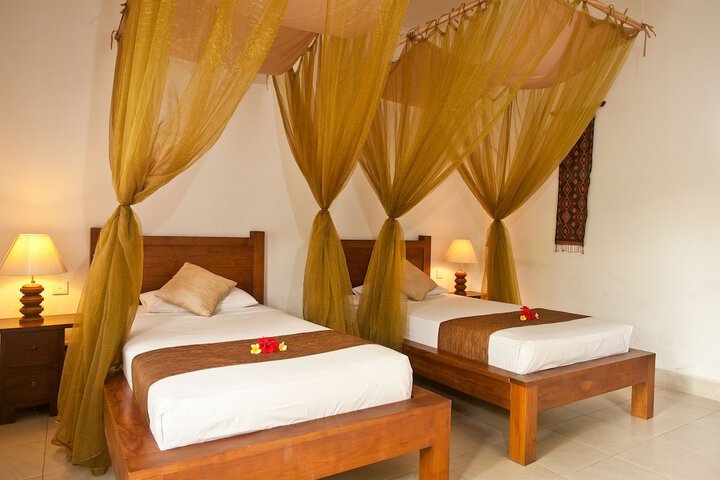 Room 4 of 38