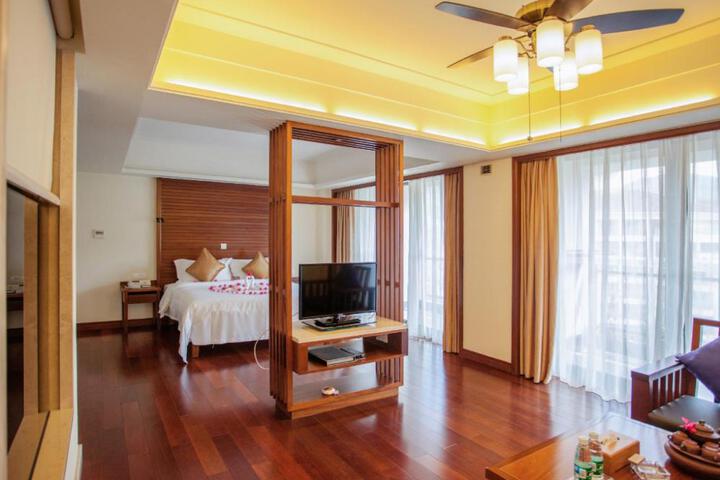 Zhujiang Crystal Hotel