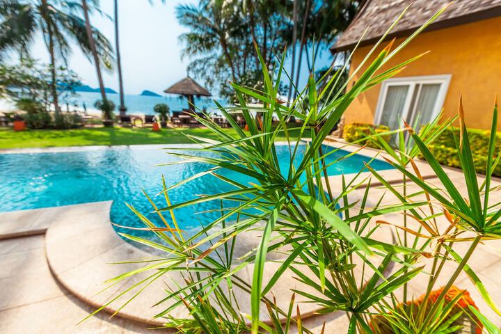 Hotel with Pool