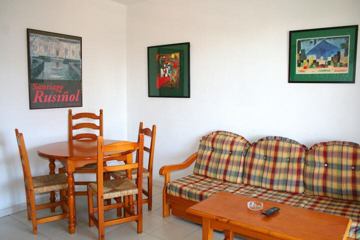 Room 8 of 15
