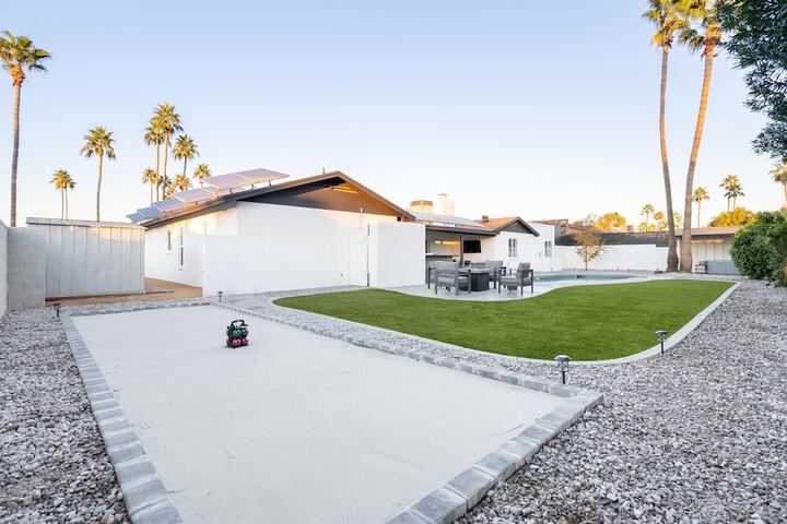 Grayhawk by Avantstay Modern Home w Pool Hot Tub Bocce Fire Pit Pool Table Putt putt &  Putting Green in Scottsdale, AZ