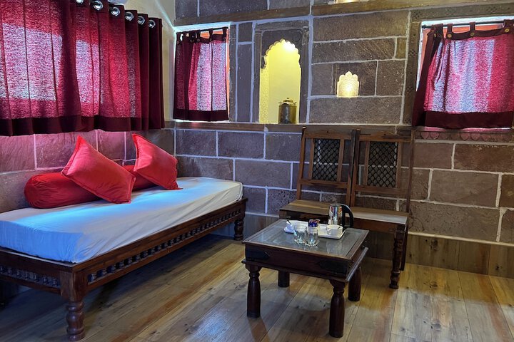 Room 16 of 73