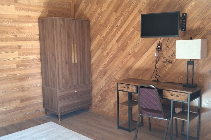 Room 3 of 18