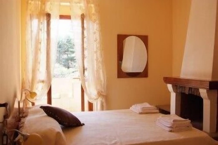 Room 22 of 46