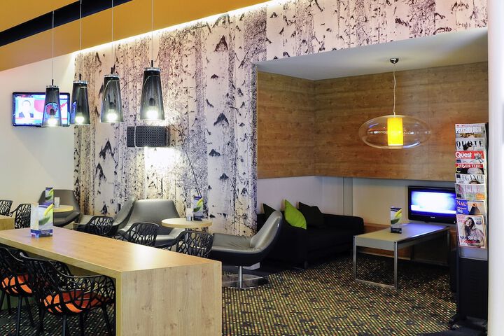 Hotel Lobby