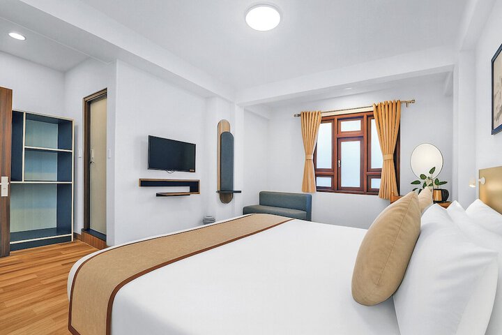 Room 32 of 39