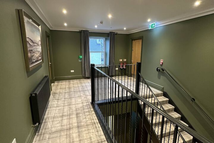 Ballroom/Hall 15 of 19