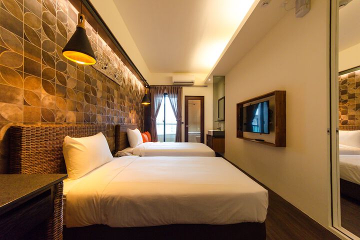 Room 33 of 116