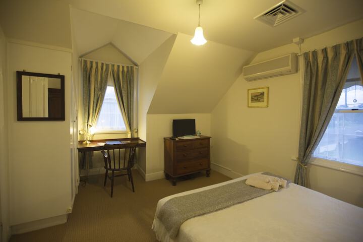 Room 18 of 70
