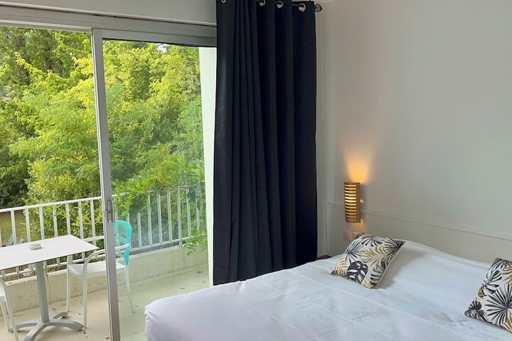 Room 21 of 52