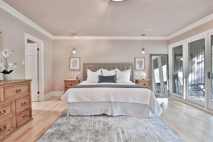 Room 3 of 20