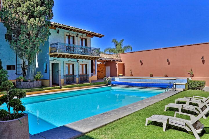 Pools & Facilities
