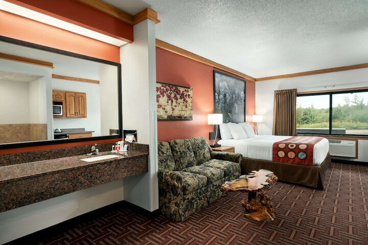 Room 16 of 41