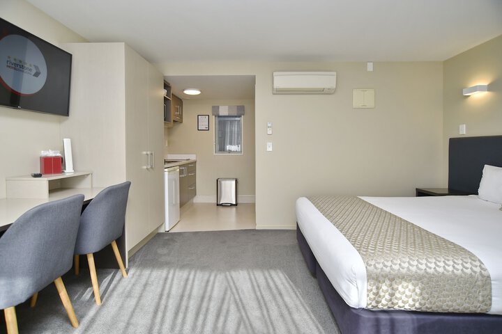 Room 68 of 196