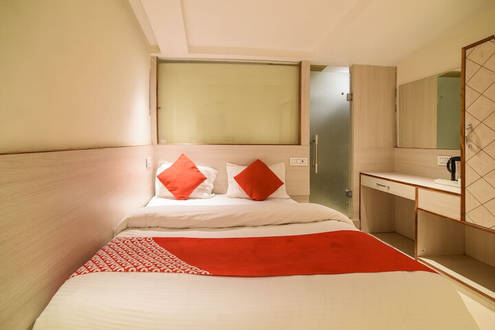 Room 17 of 26