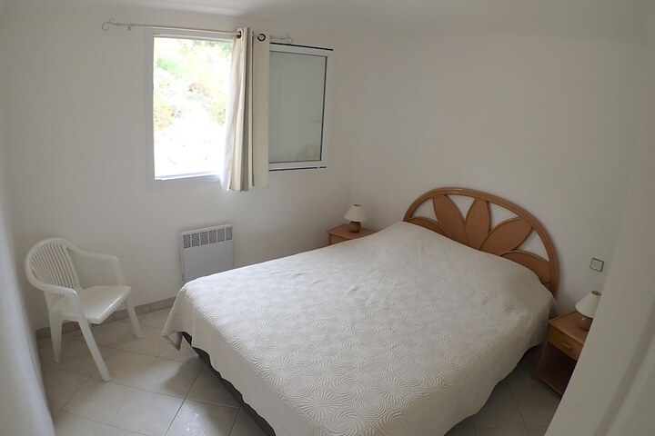 Room 2 of 85