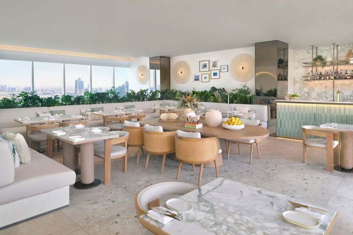Dining 90 of 120
