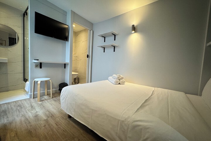 Room 46 of 65