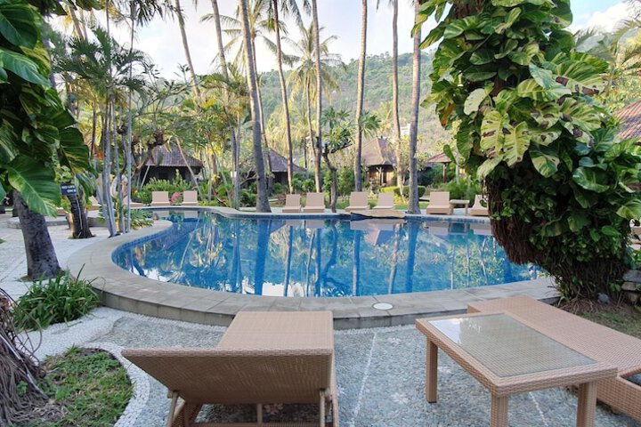 Pool Hotel