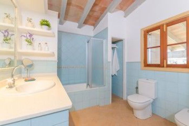 Room 2 of 35