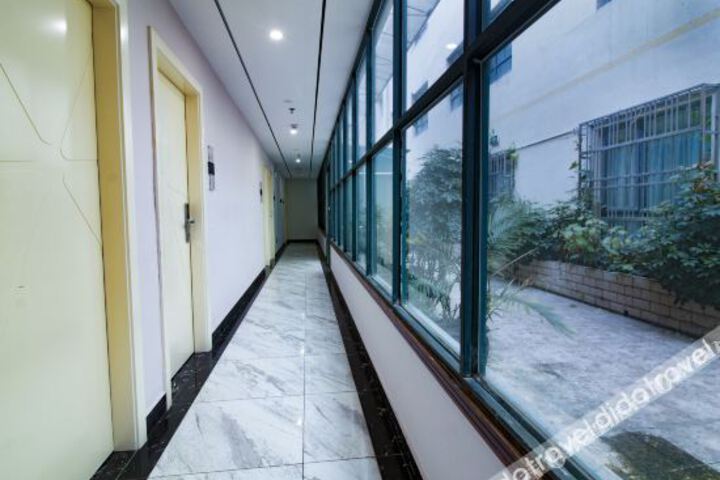Hotel Interior 15 of 31