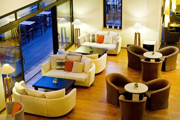 Guest Lobby