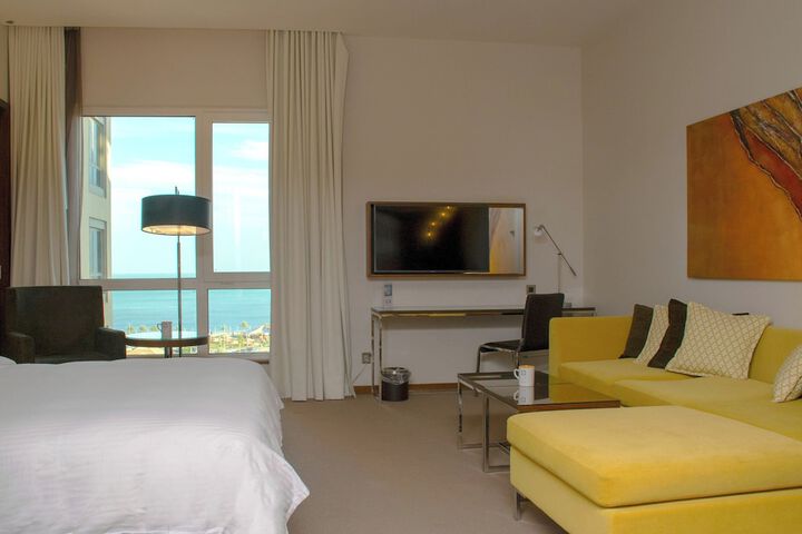 Room 43 of 131