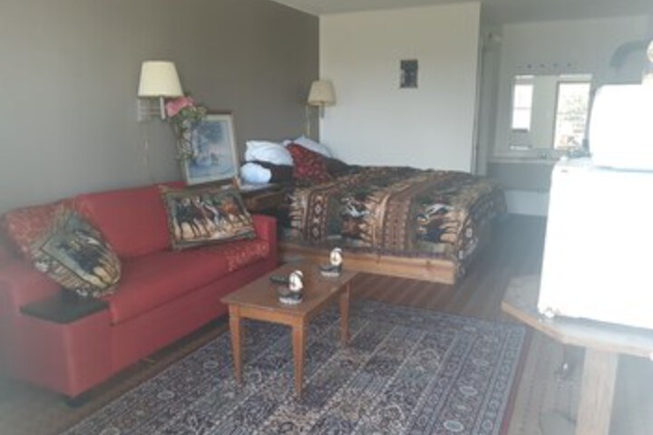 Room 7 of 13