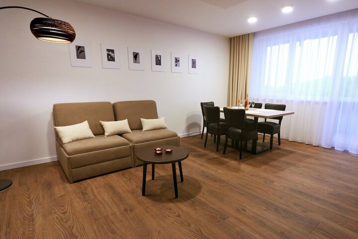 Room 4 of 47
