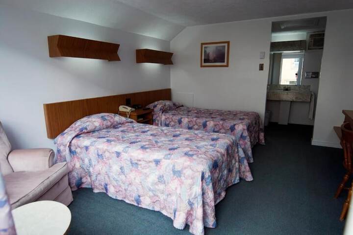 Room 11 of 30