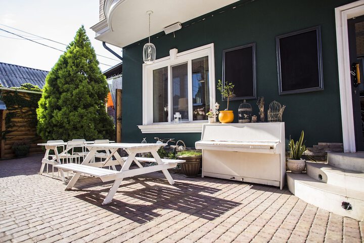 Terrace/Patio 4 of 10