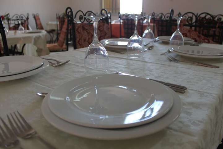 Dining 27 of 49