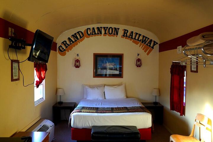 Room 6 of 69