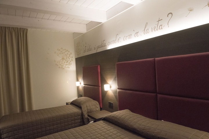 Room 6 of 79