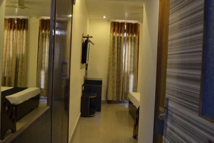 Room 27 of 55