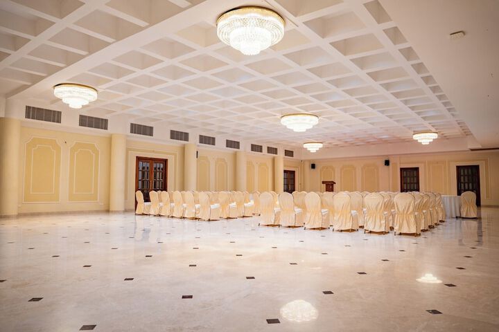 Ballroom/Hall 122 of 181