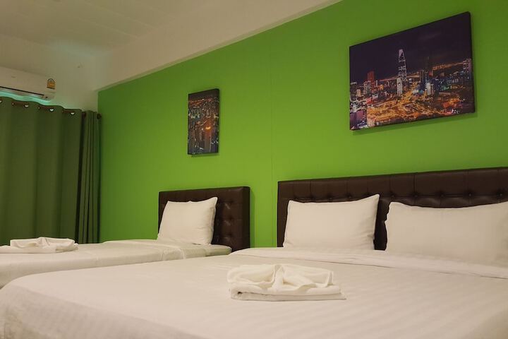 Room 15 of 26