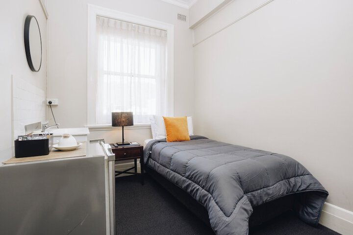 Room 15 of 42